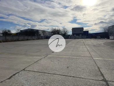 Działki na wynajem, Senec · €1800