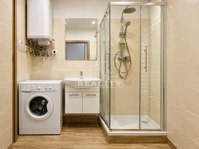 Na predaj 2-izbový byt, 61 m², Košice-Sever