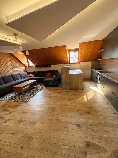 Na prenájom 2-izbový byt, 57 m², Zvolen, Borovianska