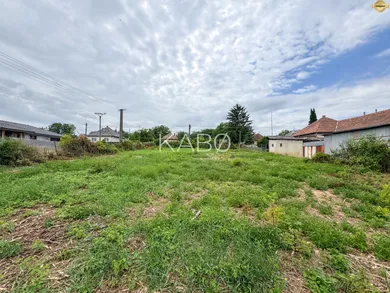 Na predaj pozemok, 800 m², Bardoňovo