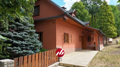 Na predaj 4-izbový rekreačný dom, 500 m², Hrachovište