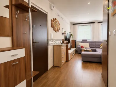 Na prenájom 3-izbový byt, 61 m², Nové Zámky, Tatranská