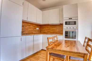 Na prenájom 2-izbový byt, 72 m², Bratislava-Dúbravka, Martina Granca