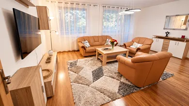 Byty na prenájom 3-izbový, Košice-Západ · €1 000