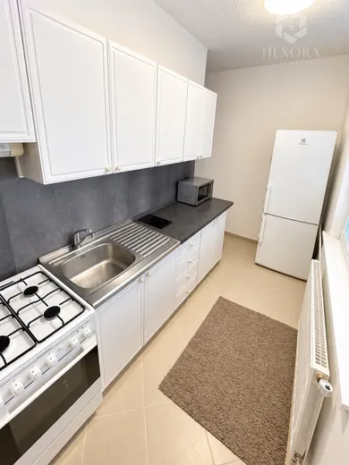 Na prenájom 1-izbový byt, 30 m², Trnava, Tehelná