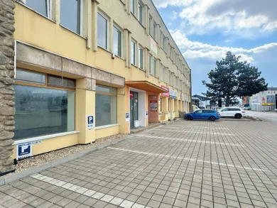 Lokale komercyjne na wynajem, Poprad · €1120