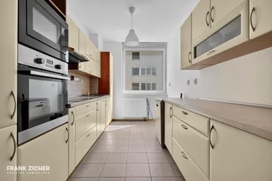 Na prenájom 2-izbový byt, 63 m², Bratislava-Ružinov, Galvaniho
