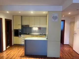 Na prenájom byt v Bratislava-Staré Mesto · €900 · Dokončené