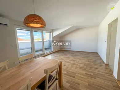 Na predaj 2-izbový byt, 57 m², Bratislava-Vajnory