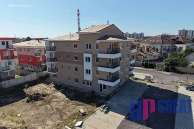 Na predaj 2-izbový byt, 38 m², Senec, Dlhá