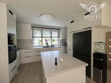 Na predaj 3-izbový dom, 111 m², Kolárovo, -