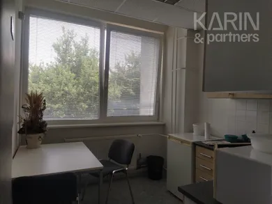 Na prenájom komerčné, 16 m², Bratislava-Dúbravka, Agátová