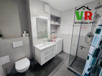 Na prenájom 2-izbový byt, 45 m², Nitra, Mostná