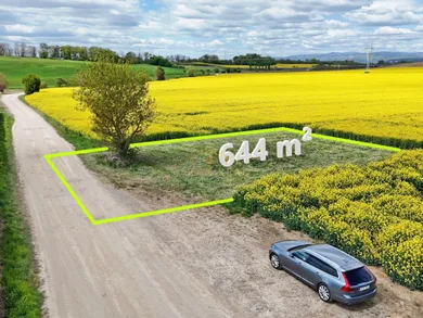 Na predaj pozemok, 644 m², Seňa
