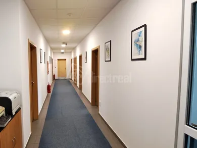 Na prenájom komerčné, 275 m², Bratislava-Podunajské Biskupice