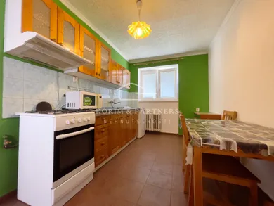 Mieszkania na sprzedaż, 2-pokojowe, Komárno · €78 900