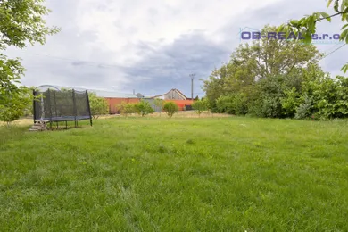 Na predaj pozemok, 993 m², Váhovce, vedlajšia