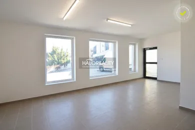 Na predaj komerčné, 60 m², Dunajská Lužná