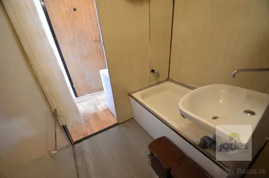 Na predaj 1-izbový byt, 34 m², Žiar nad Hronom
