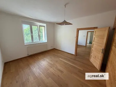Byty na predaj 2-izbový, Bratislava-Nové Mesto · €268 000