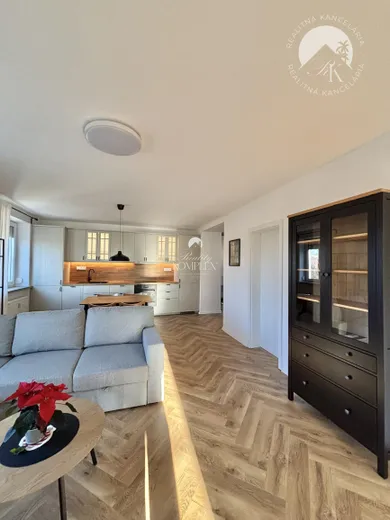 Na prenájom 3-izbový byt, 70 m², Komárno