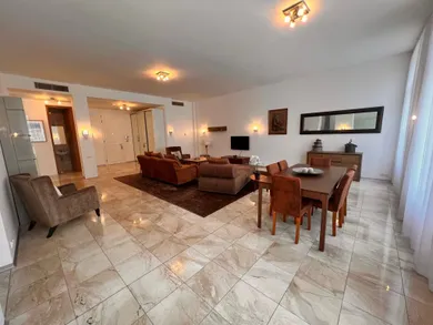 Kiadó lakások, 3-szobás, Bratislava-Staré Mesto · €2850