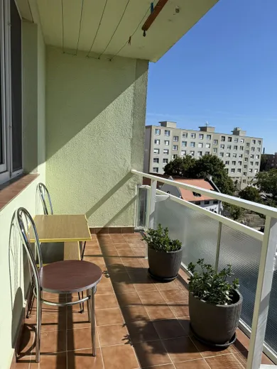 Na prenájom 3-izbový byt, 65 m², Nemešsegská