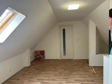 Na predaj dom v Bratislava-Rača · €285 990 · Čiastočná rekonštrukcia
