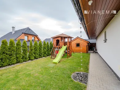 Na predaj 5-izbový dom, 155 m², Stará Lesná, Hlavná