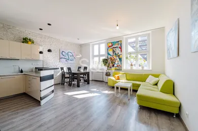 Byty na prenájom 4-izbový, Bratislava-Staré Mesto · €1 950