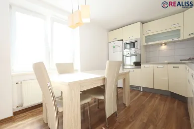 Na predaj 2-izbový byt, 58 m², Bánovce nad Bebravou, M. R. Štefánika