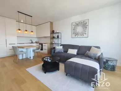 Na prenájom 2-izbový byt, 60 m², Bratislava-Ružinov, Súkennícka 1