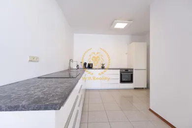Na predaj 5-izbový byt, 200 m², Bratislava-Staré Mesto, Mariánska