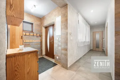 Na predaj 5-izbový dom, 140 m², Veľký Meder, Petőfiho Ulica