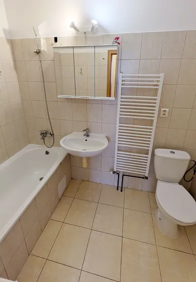 Na prenájom 2-izbový byt, 45 m², Malacky, Záhorácka