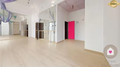 Na predaj komerčné, 85 m², Stupava, Okružná