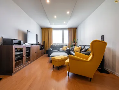 Byty na prenájom 4-izbový, Nitra · €900