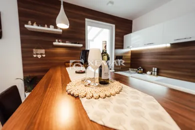 Na prenájom 2-izbový byt, 57 m², Banská Bystrica