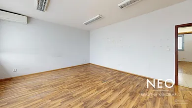 Na prenájom objekt, 400 m², Trnava