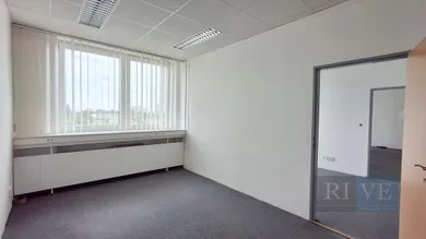 Na prenájom komerčné, Bratislava-Ružinov, Bajkalská