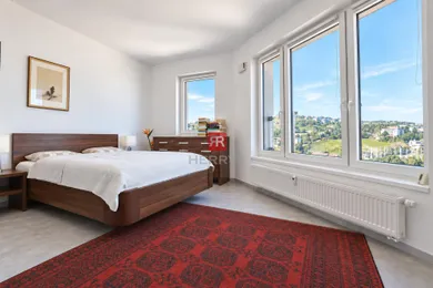 Na prenájom 2-izbový byt, 62 m², Bratislava-Staré Mesto, Šancová