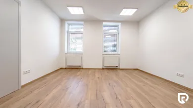 Lokale komercyjne na wynajem, Trenčín · €380