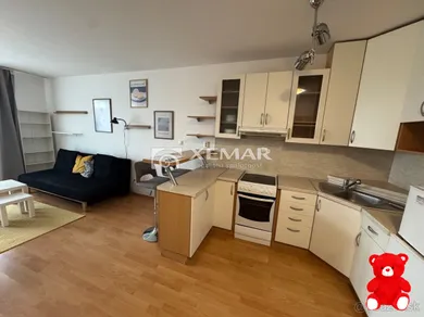 Mieszkania na wynajem, 2-pokojowe, Banská Bystrica · €700