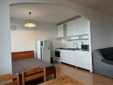 Na prenájom 1-izbový byt, 40 m², Košice-Dargovských hrdinov