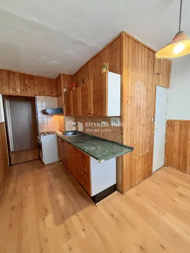 Byty na predaj 2-izbový, Nové Zámky · €98 000