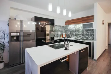 Na predaj 3-izbový byt, 100 m², Bratislava-Rača, Pri Šajbách