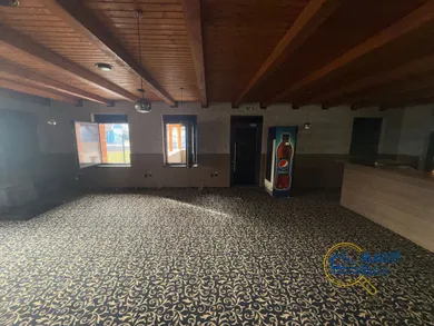 Na prenájom komerčné, 100 m², Šaľa, Staničná