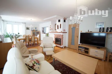 Na predaj 5-izbový dom, 367 m², Martin, V. Žingora