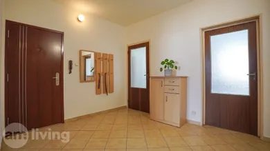Na predaj 3-izbový byt, 64 m², Dubnica nad Váhom, Pod Hájom