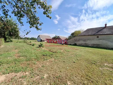 Na predaj pozemok, Parchovany, Hlavná